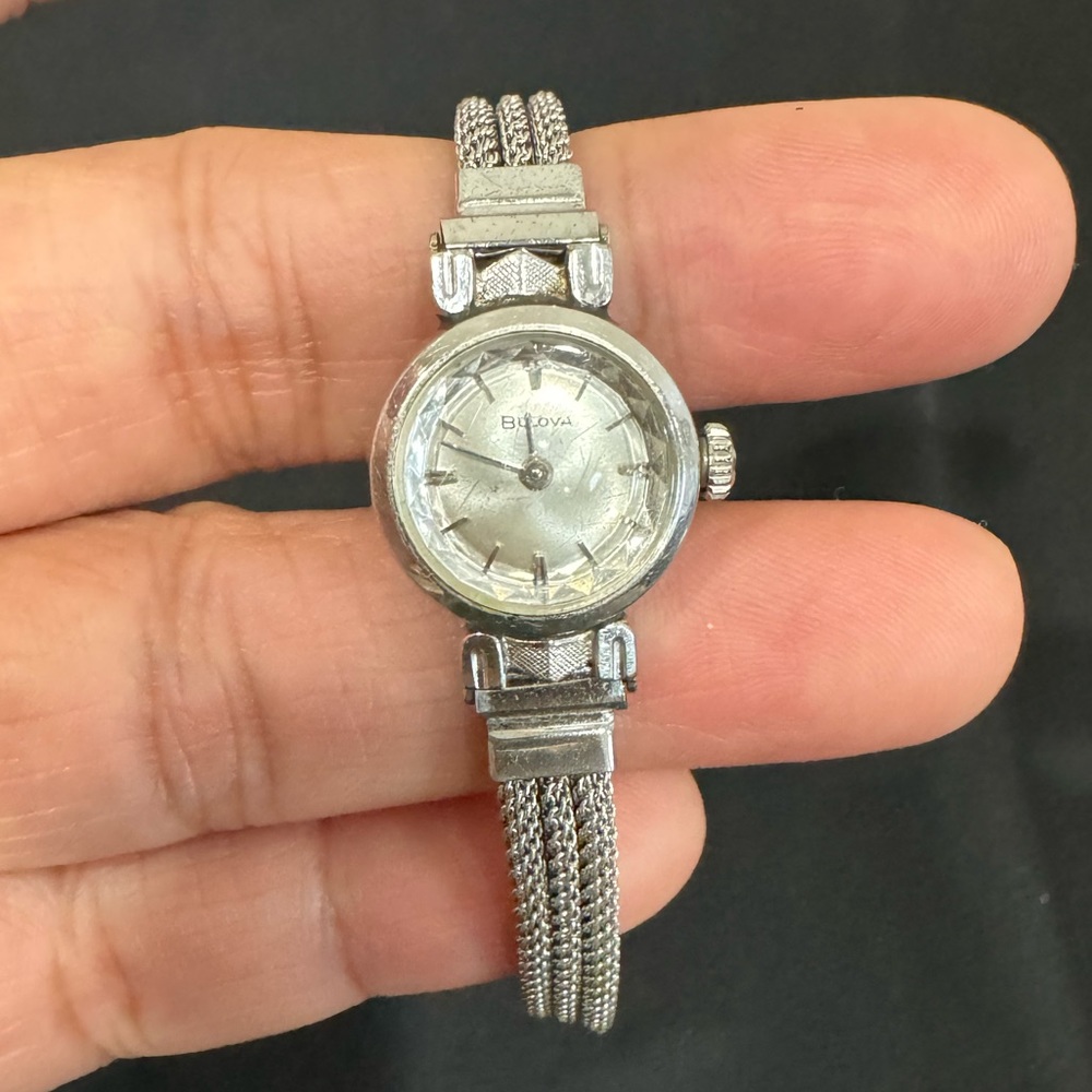BULOVA Vintage Ladies Bracelet Watch